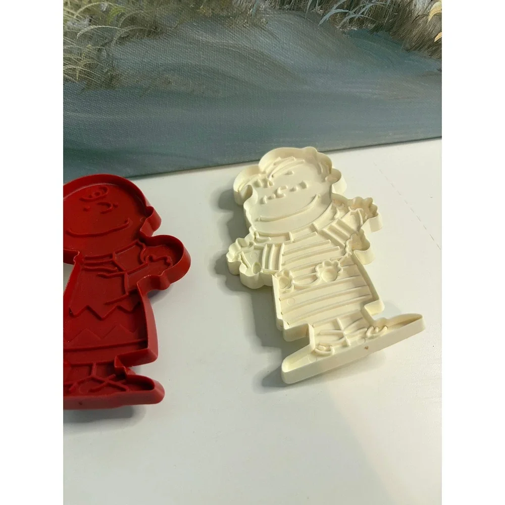 Vintage Peanuts Cookie Cutter Set Charlie Brown Snoopy Lucy Linus United Feature